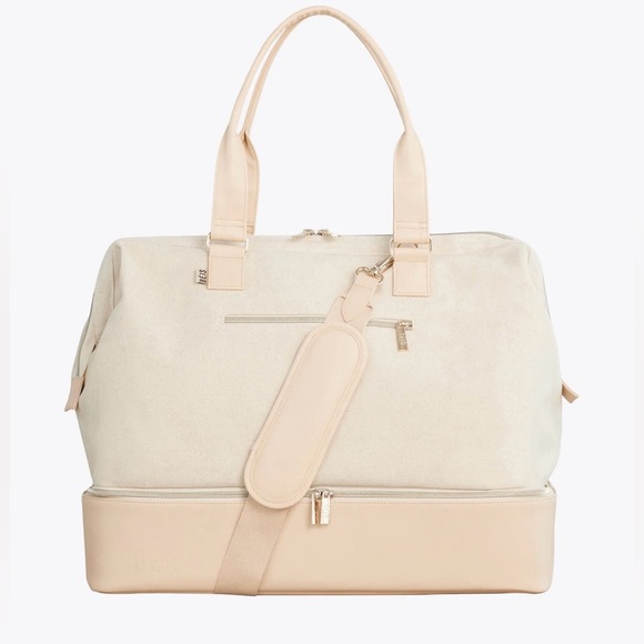BEIS Handbags - NEW BEIS Weekender Tote